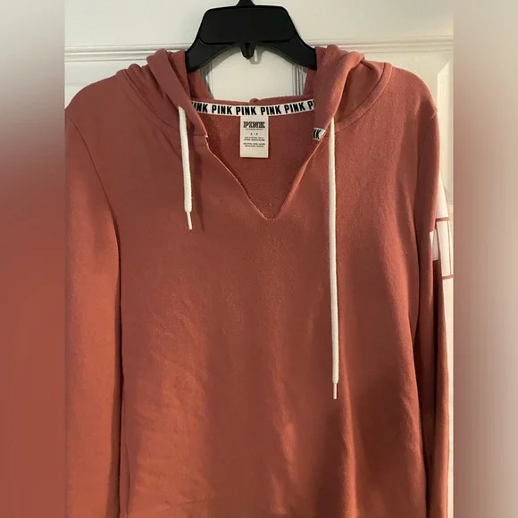 2 VICTORIA SECRET PINK HOODIES!🤩 - Picture 13 of 17